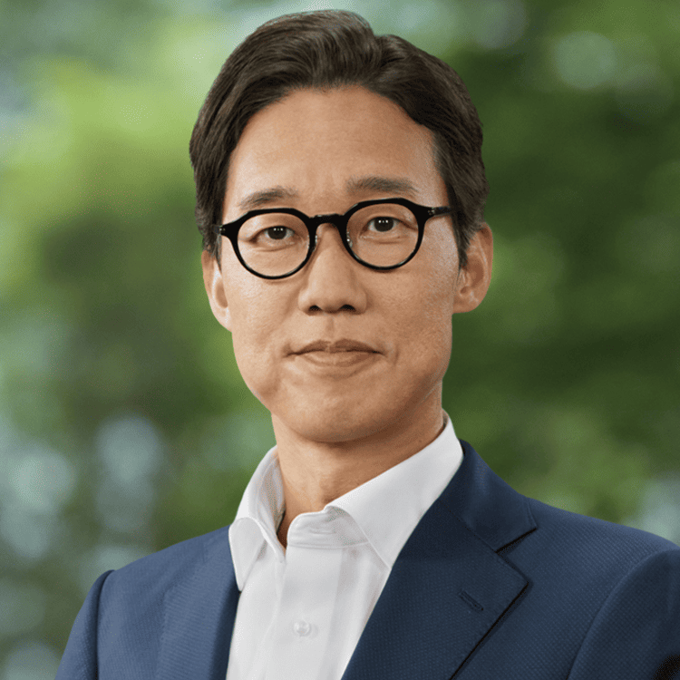 Toshimitsu Sugiyama